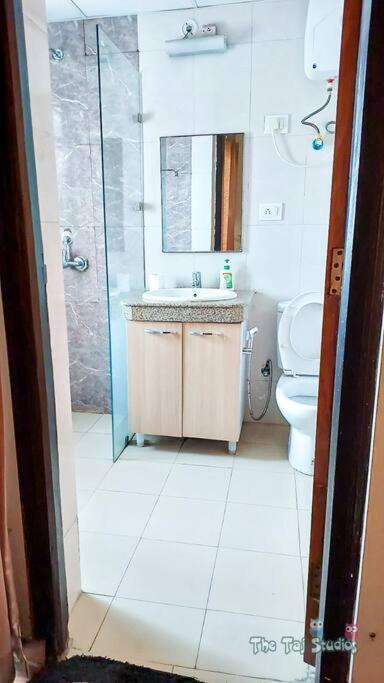 Luxury & Couple Friendly Gp By Taj & #new Year Party & Apartment